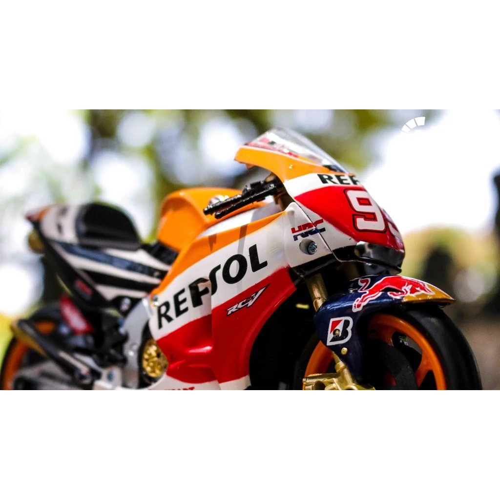 MÔ HÌNH HONDA REPSOL RC213V MARC MARQUEZ NO 93 2015 1:12 NEWRAY 7427