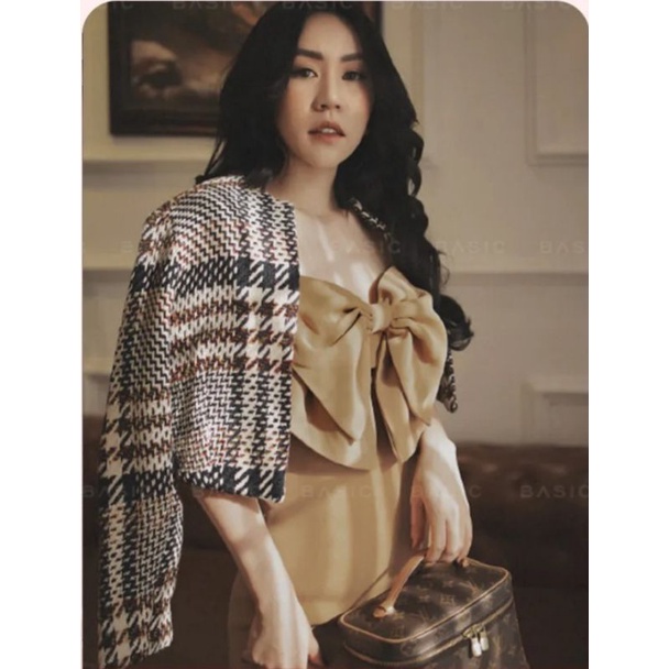 Áo khoác blazer Basic, size S newtag