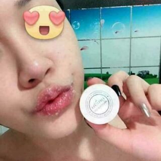 TẨY DA CHẾT MÔI