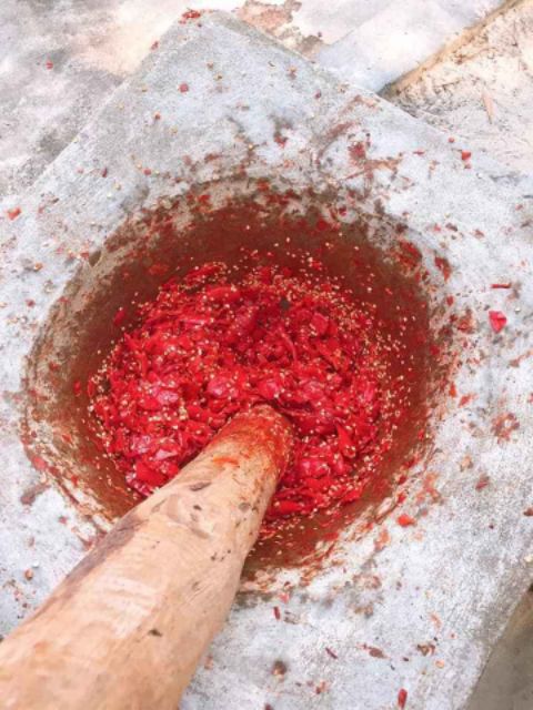 Nước ớt nguyên chất ép từ ớt Huế. 1 lít
