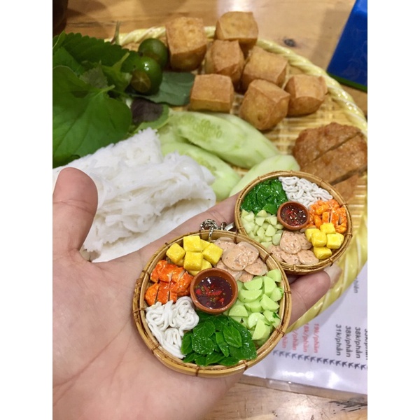 Móc khoá mô hình bún đậu mắm tôm