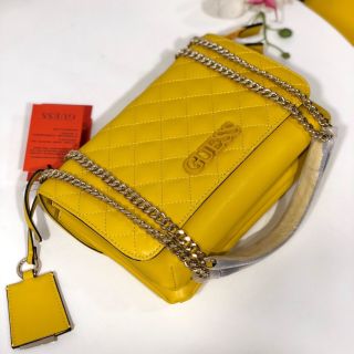Túi Guess xịn xò