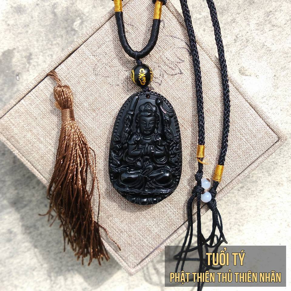 Phật Bản Mệnh Thiên Thủ Thiên Nhãn Hộ Mệnh Tuổi Tý Đá Obsidian Màu Đen
