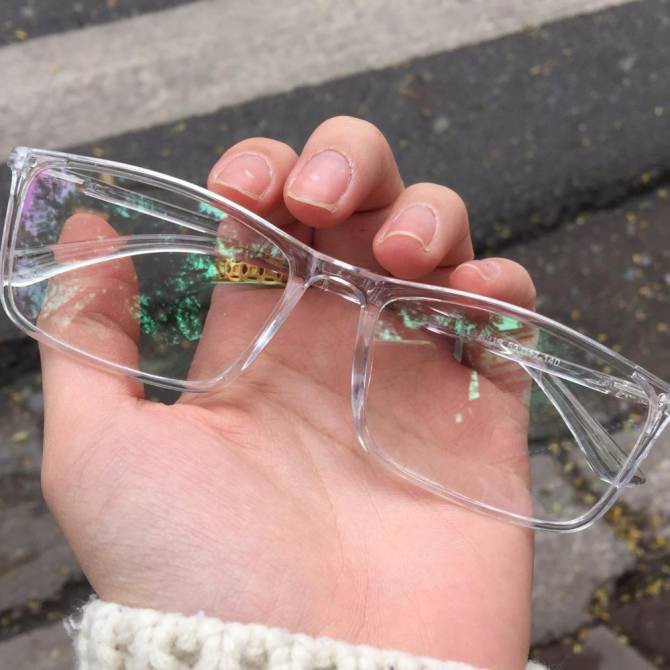 [Mã FARSSTGRE giảm 5K đơn bất kỳ] [GÍA HỦY DIỆT] MẮT KÍNH CHỮ V GỌNG TRONG CỰC TEEN | BigBuy360 - bigbuy360.vn