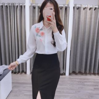 Áo sơ mi lụa đính hoa thêu
