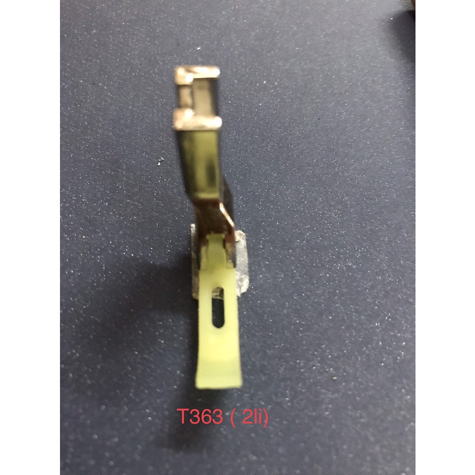 Chân vịt nhựa máy may 1 kim