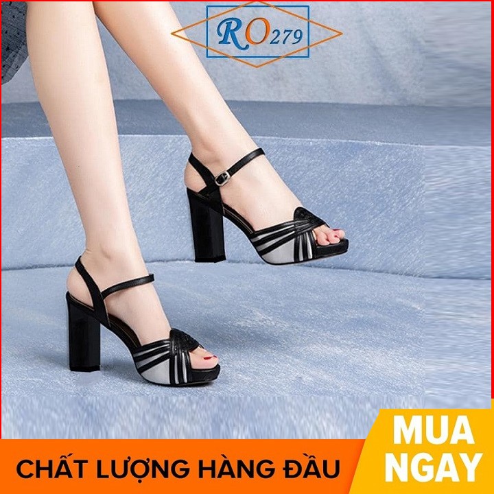 Giày sandal nữ cao gót 7 phân hai màu đen kem hàng hiệu rosata ro279