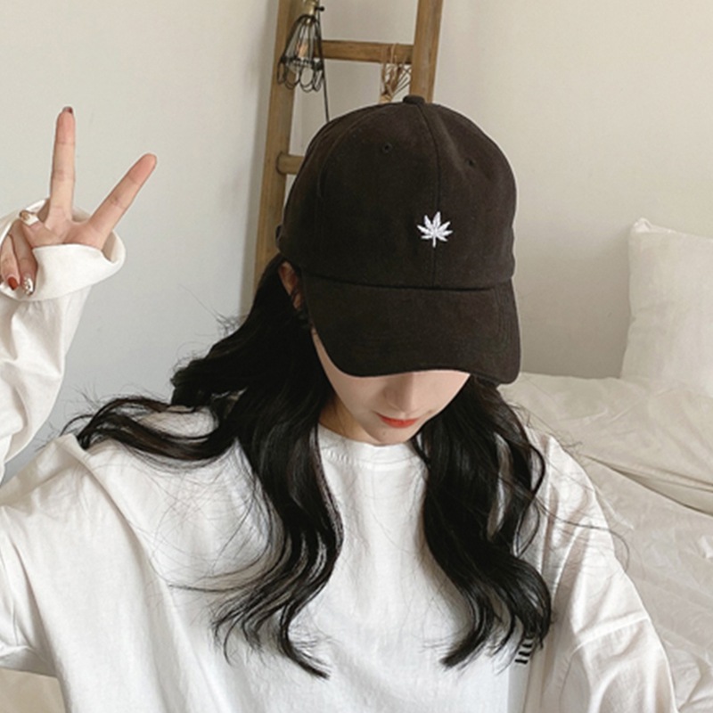 Mũ lưỡi trai thêu chữ thời trang Hàn thịnh hành