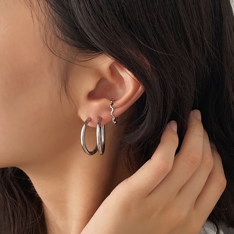 Khuyên tai tròn 4 kích thước bằng thép không gỉ thời trang cho nam nữ