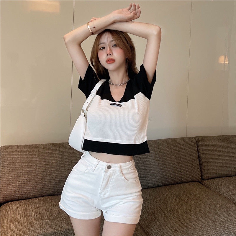 IELGY   Áo Thun Dệt Kim Tay Ngắn Cổ Chữ v Màu Sắc Tương Phản Dành Cho Nữ