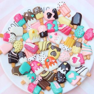 charm mô hình làm tiểu cảnh trang trí nhà búp bê, trang trí slime, dán ốp điện thoại...