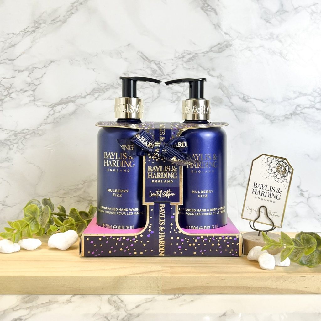 Set Gel Rửa Tay Và Kem Dưỡng Thể Baylis &amp; Harding 300ml