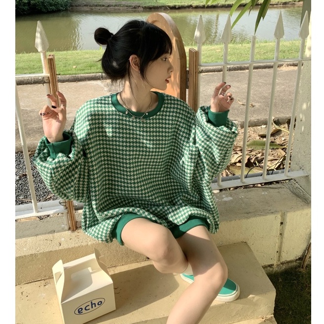 Áo nỉ dài tay cổ tròn form rộng phong cách retro Hàn quốc | BigBuy360 - bigbuy360.vn
