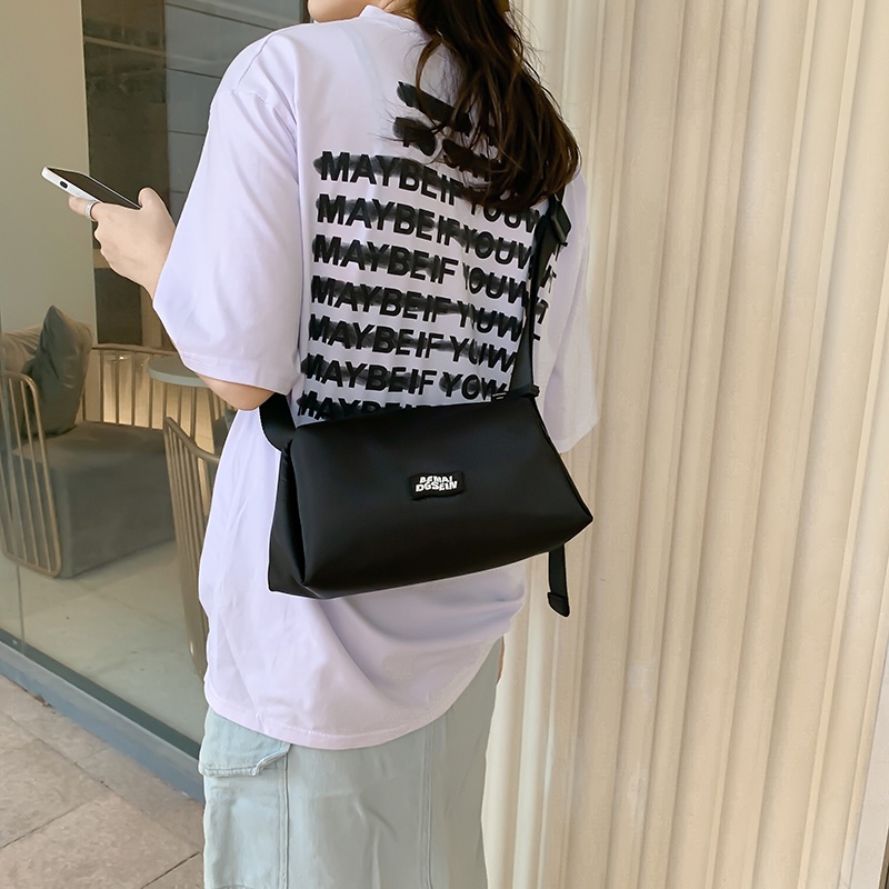 Túi Đeo Chéo Bằng Nylon Chống Nước Nhẹ 3 Màu Đơn Giản Thời Trang Hàn Quốc Cho Nữ