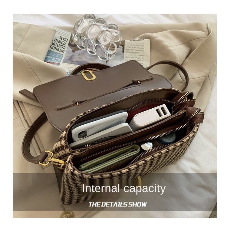 Túi đeo chéo kiểu vuông nhỏ phối xích thời trang phong cách xuân thu cho nữ