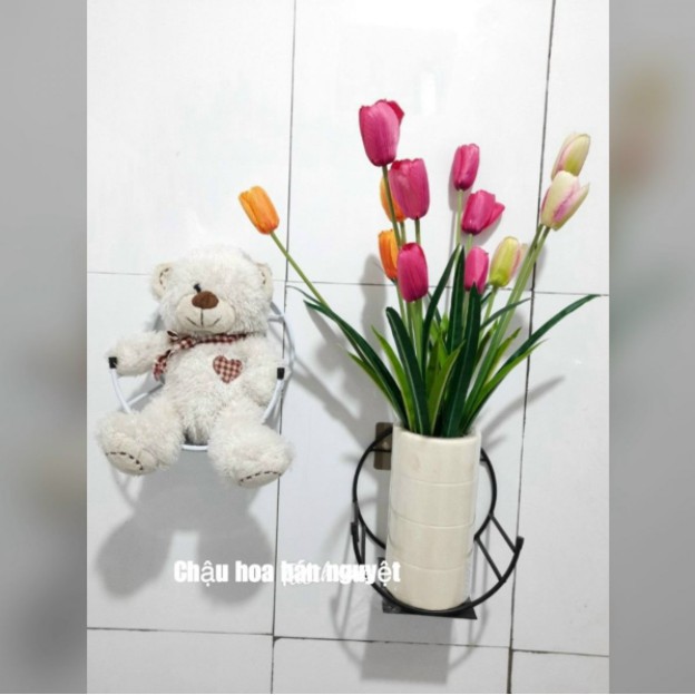 GIỎ HOA TREO, GIÁ TREO CHẬU HOA HÌNH BÁN NGUYỆT