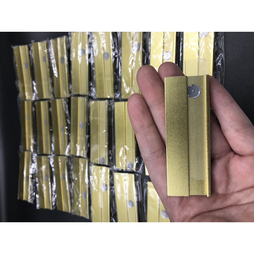 Phôi bảng tên nhân viên, thẻ nhân viên ghim cài mạ vàng bằng nhôm