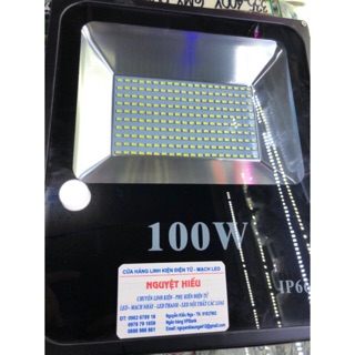 Đèn pha led IP66 100W loại nhiều bóng