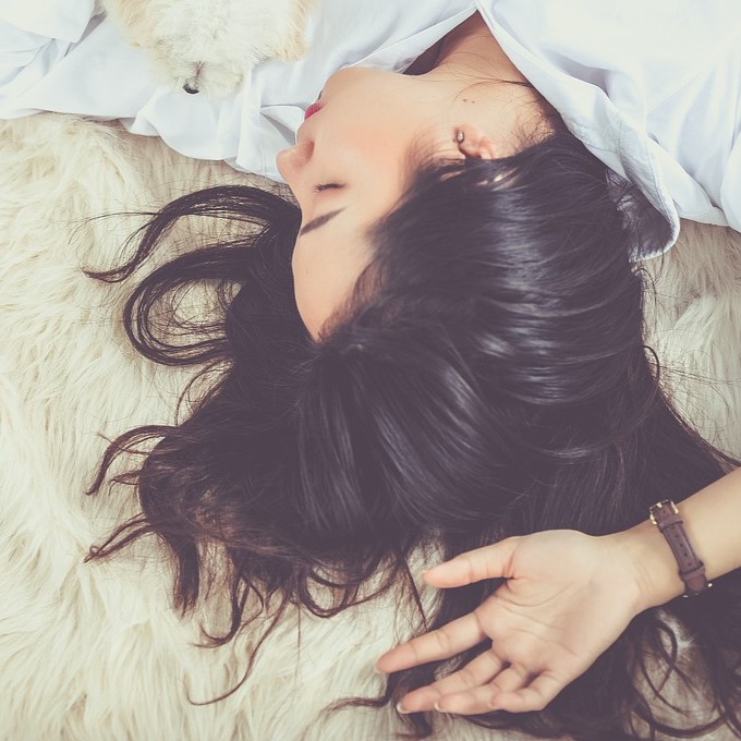 Tuong Phat Bay Thai Linh