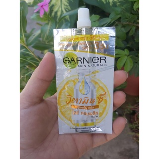 7.5ml- Tinh chất tăng cường sáng da mờ thâm Garnier Complete 30X Vitamin C
