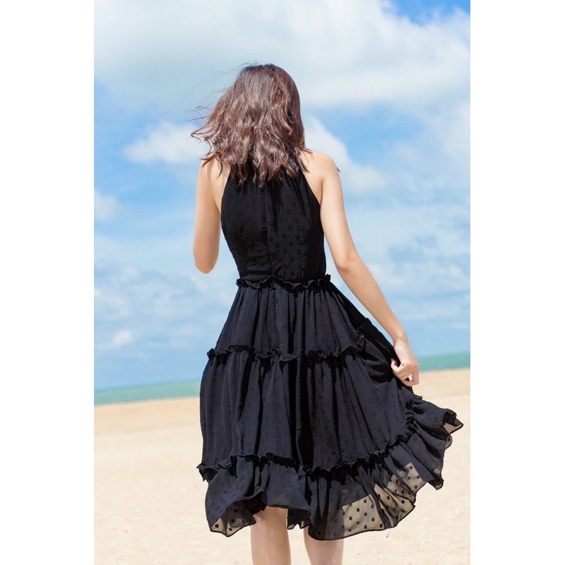 Váy maxi cổ yếm chất liệu voan màu đen xếp bèo tầng váy đẹp thích hợp đi biển dự tiệc thời trang dành cho nữ