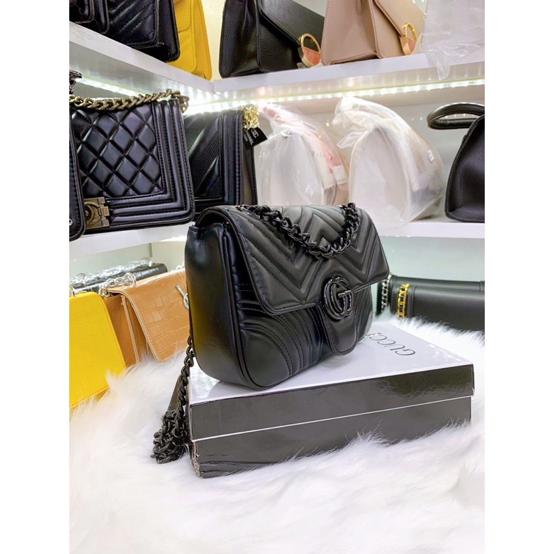 Túi da mềm hình Tim sau lưng size 22cm loại xịn kèm hộp TP46 | BigBuy360 - bigbuy360.vn