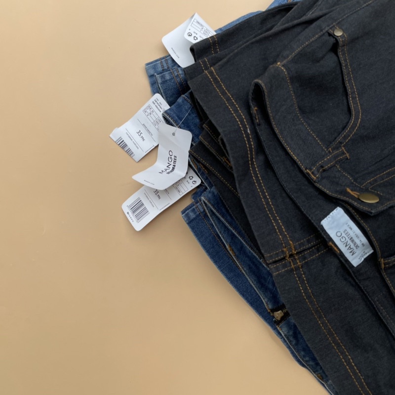 Chân váy bò Mango dư xịn