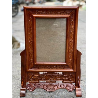 Khung ảnh thờ triên đục dơi kích thước ảnh 20*30 cm.
