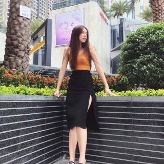 Chân váy xẻ tà siêu hot