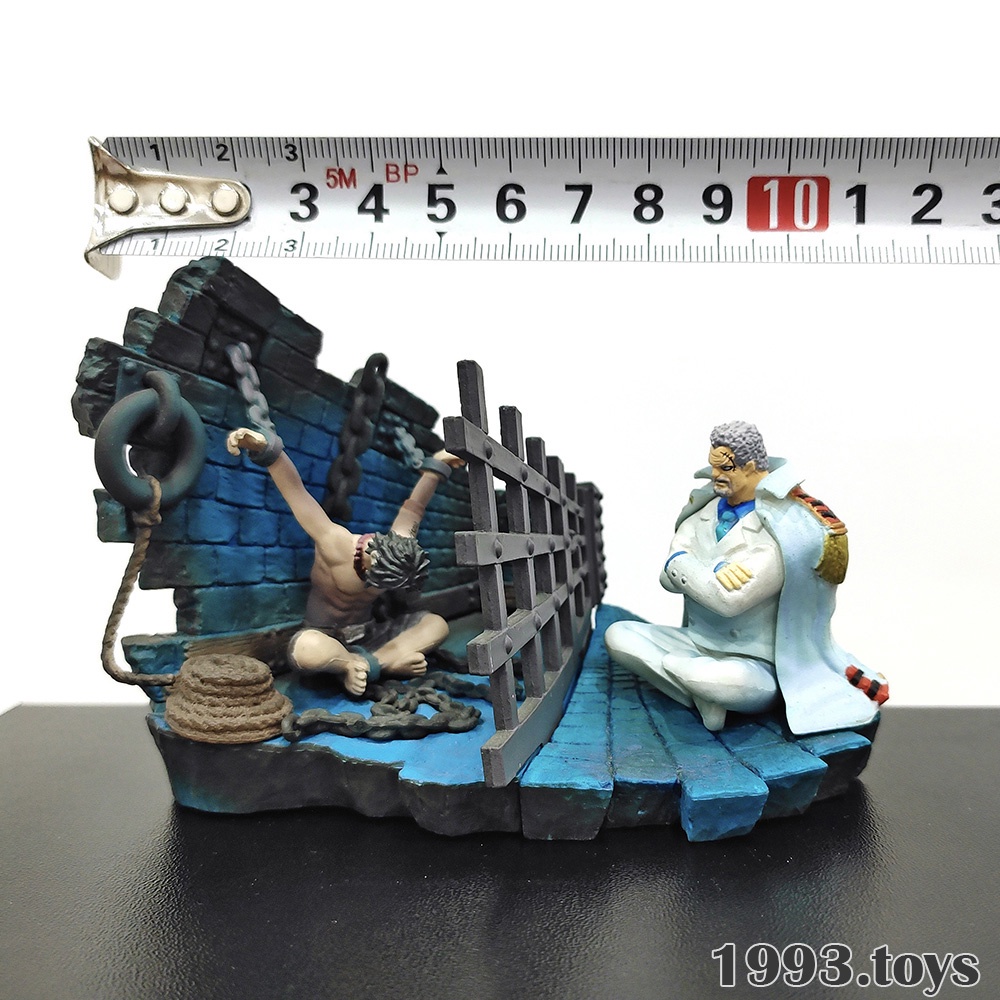 Mô hình nhân vật Megahouse Figure One Piece Log Box -The Under Water Prison Impel Down- Monkey D Garp x Portgas D Ace