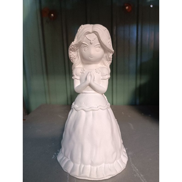 Tượng thạch cao tô màu - giao mẫu ngẫu nhiên