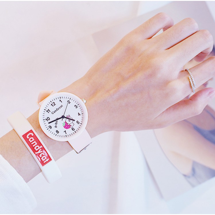 (Ko lắc) Đồng hồ thời trang nữ dây cao su C29 Candycat THỎ ÔM DÂU TÂY | BigBuy360 - bigbuy360.vn