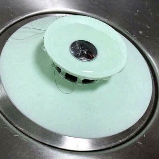 Bịt nắp cống