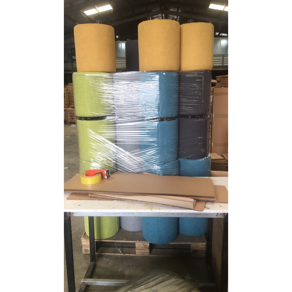 Ghế đôn sofa thương hiệu IGA phù với mọi không gian phòng khách. GC14