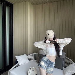 Áo Dệt Kim Tay Dài Màu Đen Dáng Ngắn Thời Trang Mùa Hè Quyến Rũ Cho Nữ