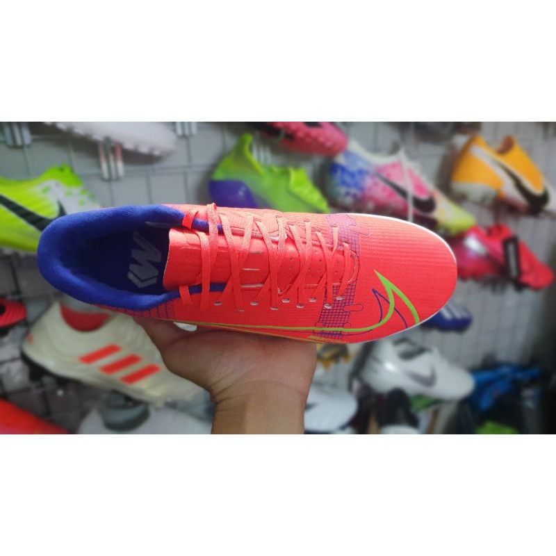 Giày bóng đá Mercurial Vapor 14 Academy TF màu đỏ