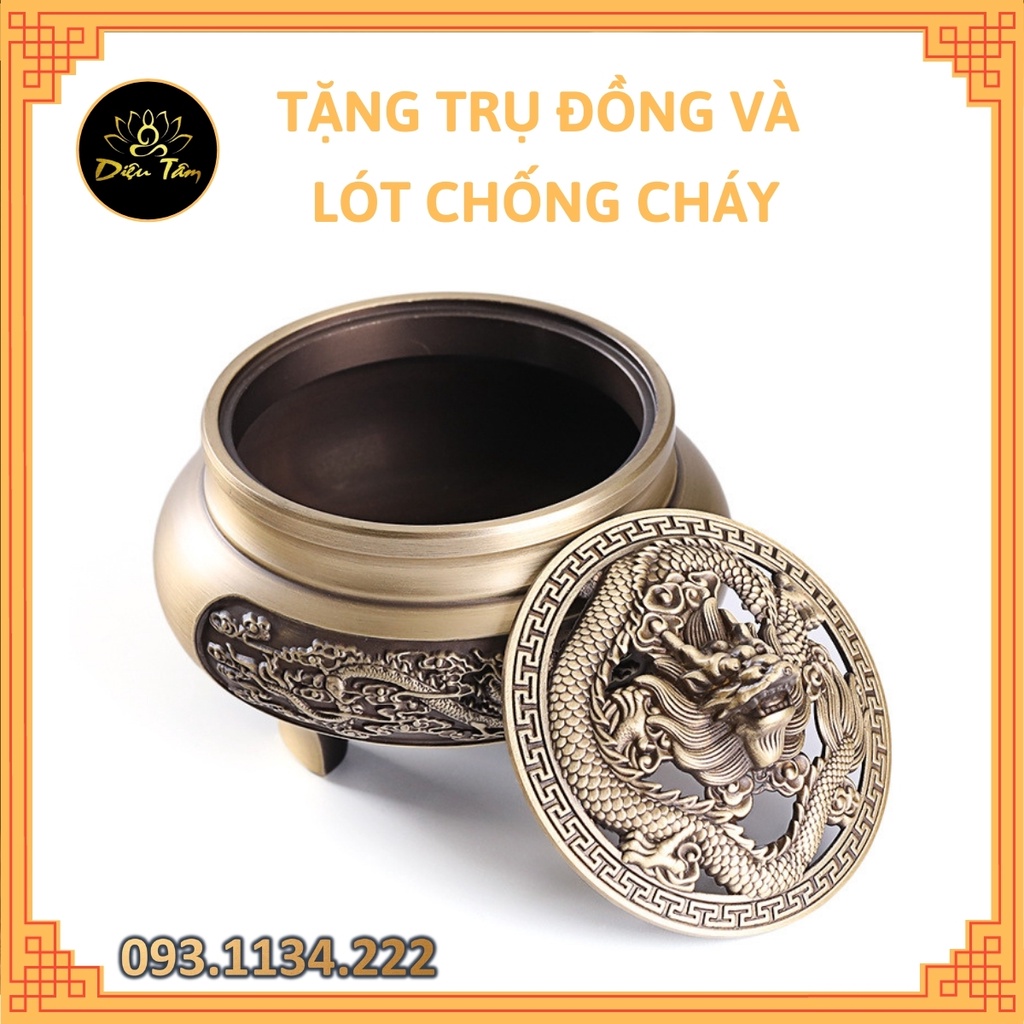 Lư xông trầm bằng đồng nguyên khối, dày dặn, chắc chắn, nắp hình rồng phượng, hoa sen, sen cá.