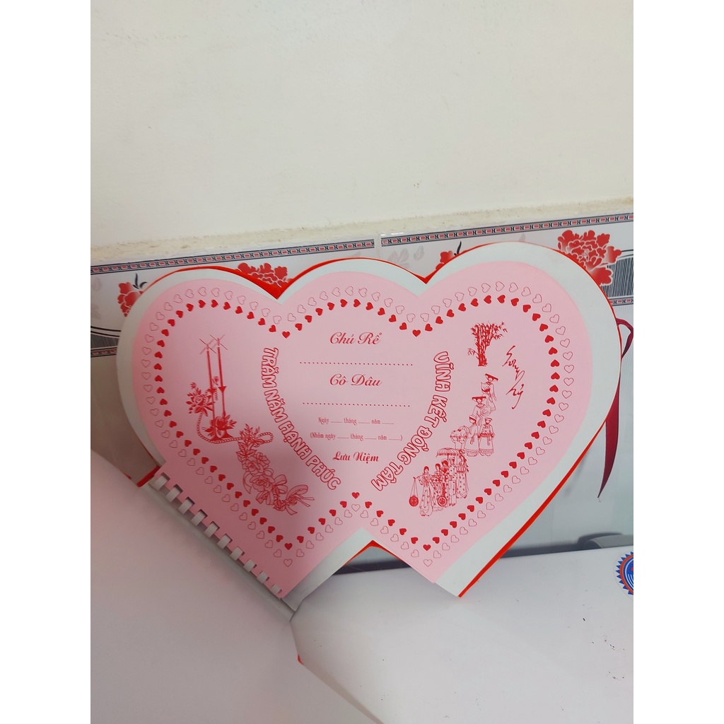 Sổ Ký Tên Cưới Hình Trái Tim Đỏ - C 3 Cm x D 30 Cm x R 39 Cm