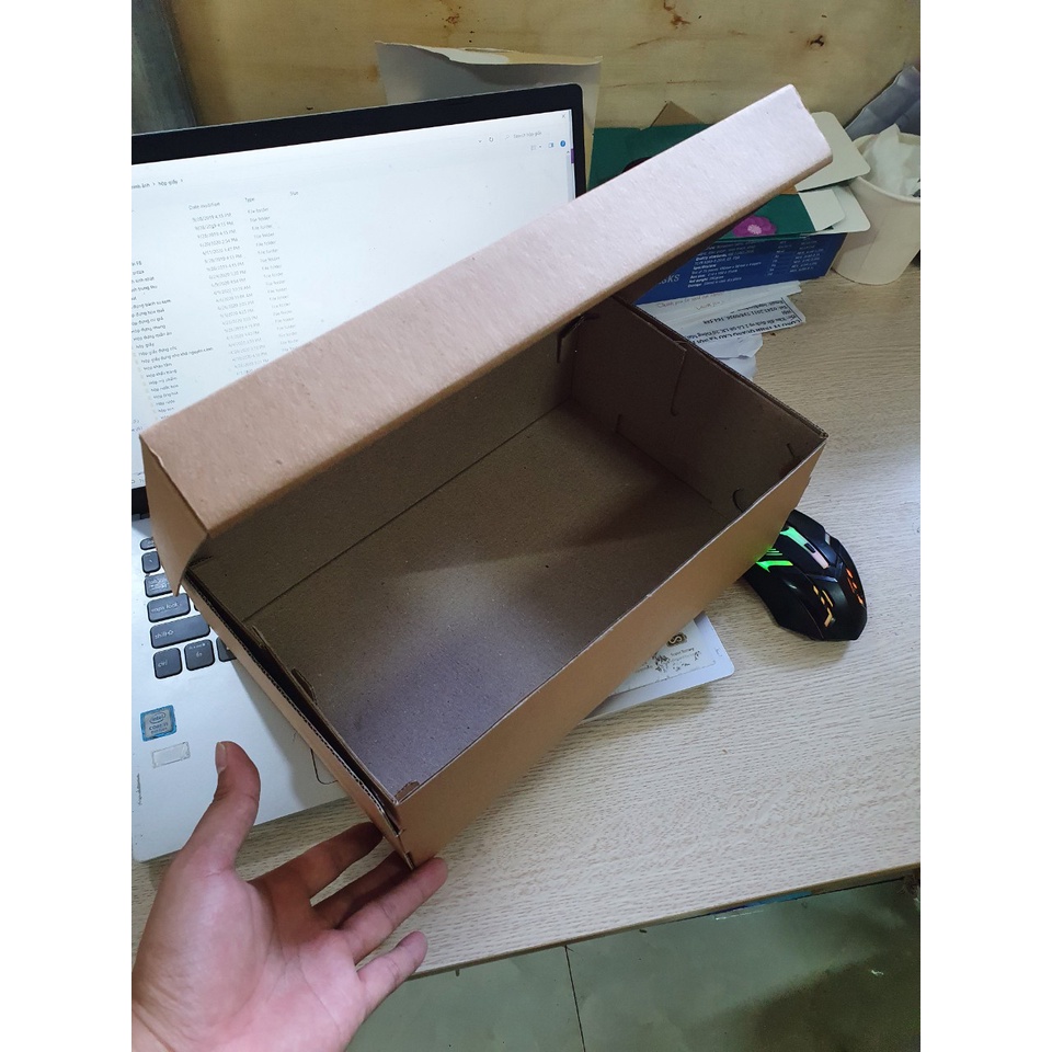 Hộp carton đựng giày có sẵn 31x19x11cm