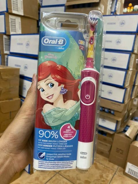 Bàn chải điện oralb cho bé 3 tuổi hàng Đức ( 2 chế độ )