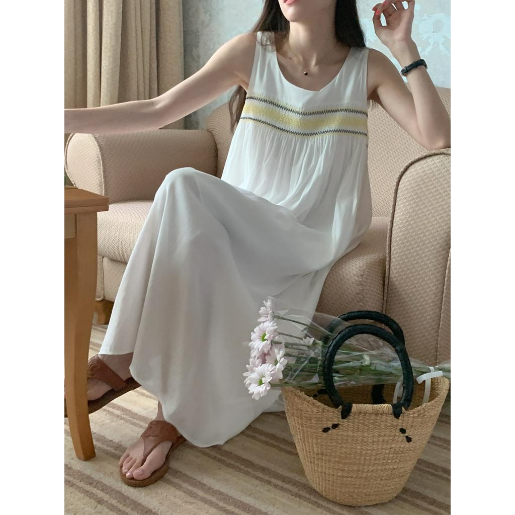 Đầm Hai Dây Thêu Họa Tiết Xinh Xắn Theo Phong Cách Kỳ Nghỉ 64098