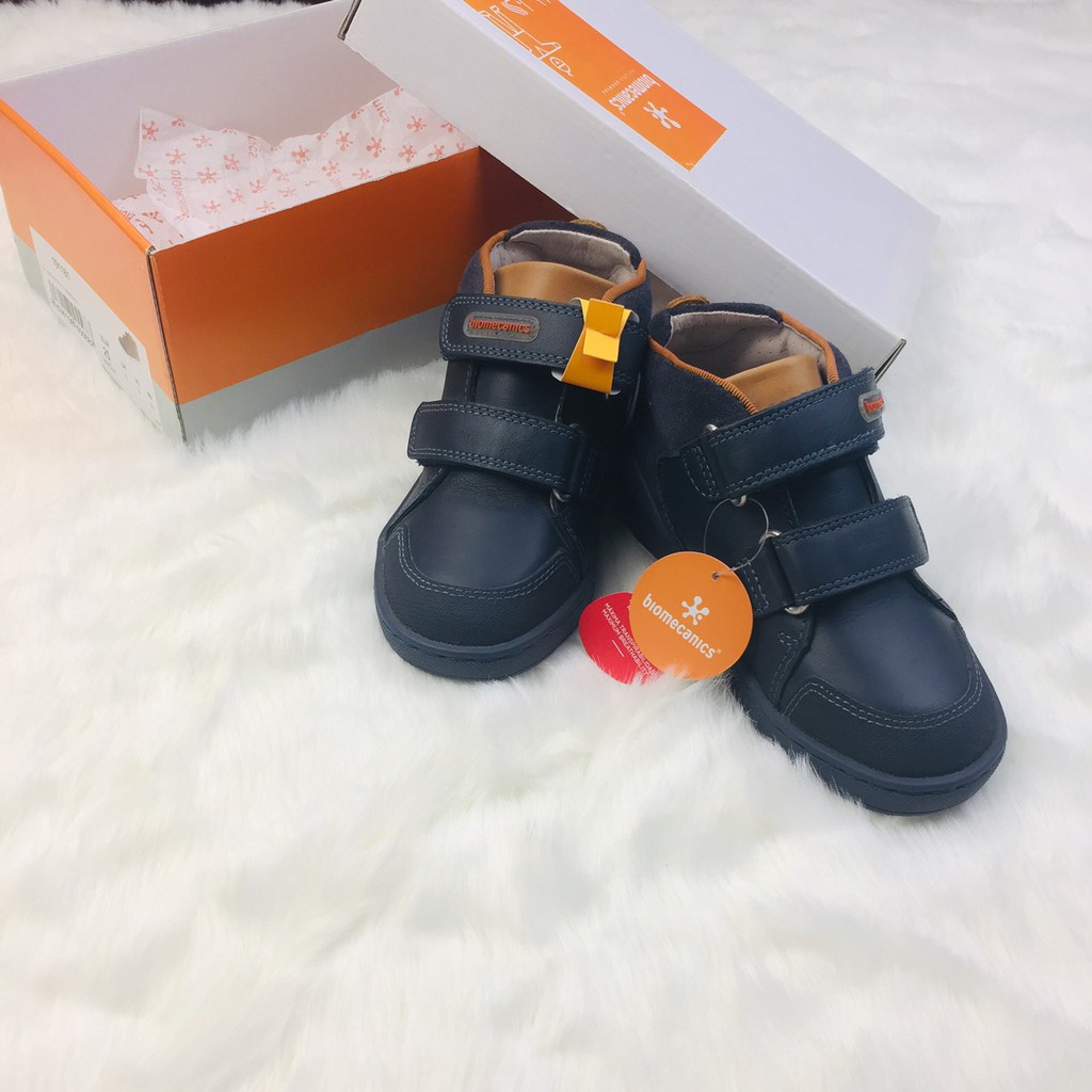 Giầy Biomecanics bé trai xanh quai dán