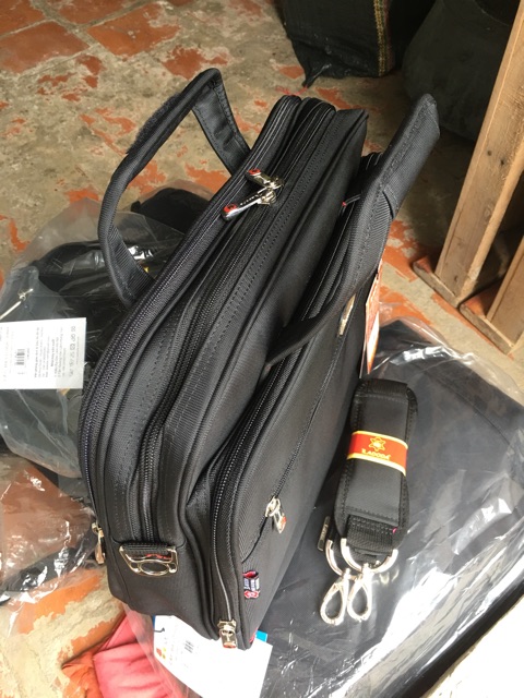 Cặp ngang đựng Laptop cỡ to TD11033 thương hiệu Ladoda