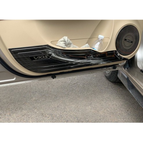 Ốp tapli cửa và màng loa xe Vios 2019-2020 2021 2022 cao cấp mẫu TITAN