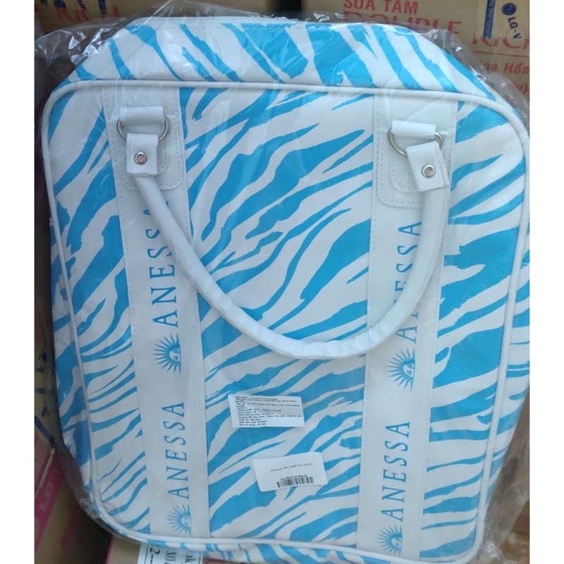 Túi xách tay Anessa họa tiết cực tiện lợi- kích thước 38*30*8