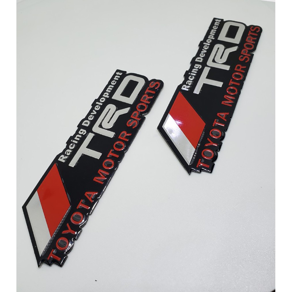 2 DECAL 3D CHỮ TRD