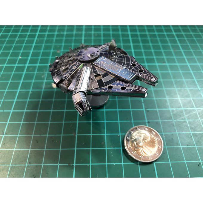 Mô Hình Lắp Ráp 3D Kim Loại Phi Thuyền Millennium Falcon Star Wars [ Chưa Lắp ]