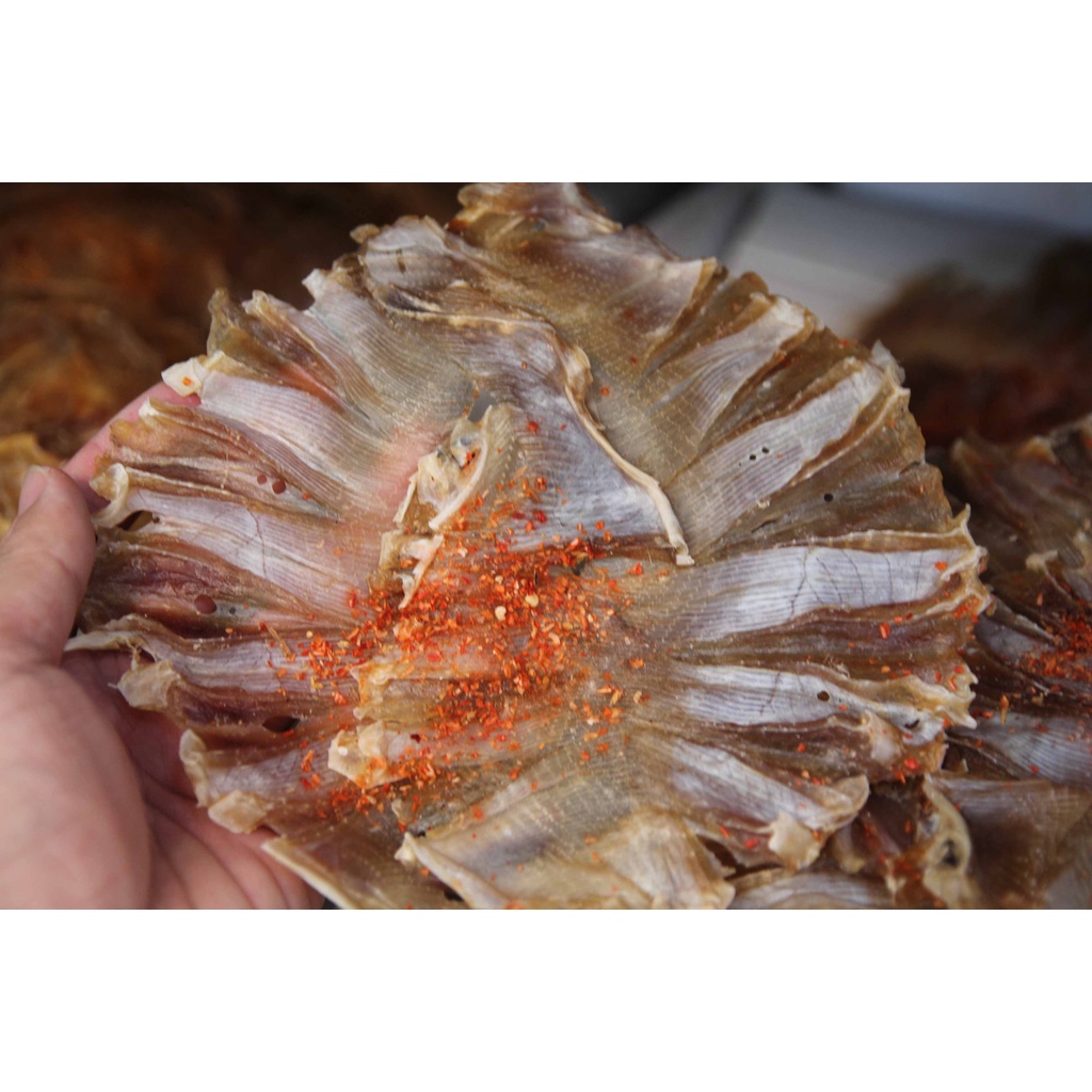 Khô cá đuối cà mau Mekong Food không tẩm thịt dày con to hàng luôn mới , hương vị đặt biệt phù hợp làm quà tặng quà biếu