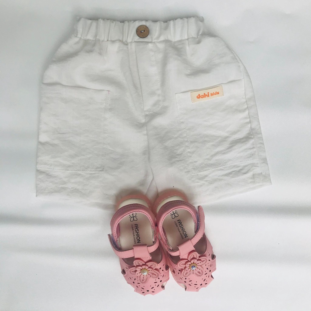 Quần Short Đùi Gắn Logo Cho Bé Trai Bé Gái Chất Đũi Xước Mát Nhẹ Thấm Hút Mồ Hôi Size 10-35kg