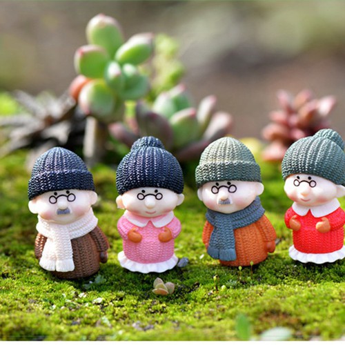 Cặp đôi Ông bà cụ quàng khăn cổ đội nón len mùa đông - Phụ kiện trang trí tiểu cảnh